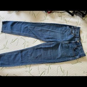 American Eagle Mom Jeans size 6
